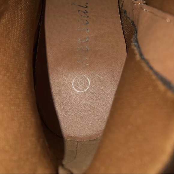 Wet Seal ~ Tan Ankle Boot Stiletto~ size 6 - Picture 14 of 16